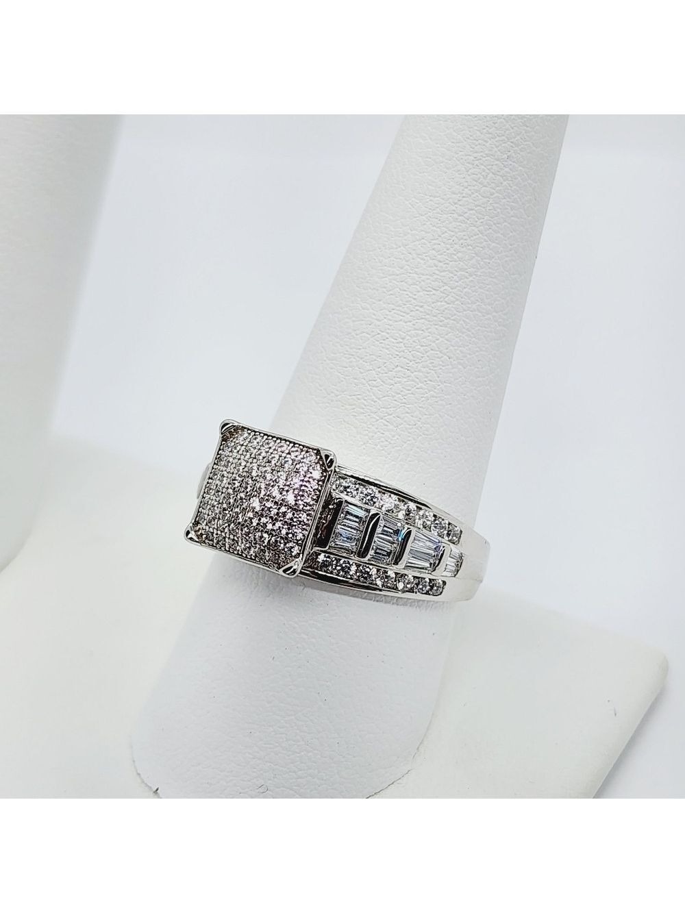Brand New Sterling Silver 925 square design woman ring - Picture 2 of 5